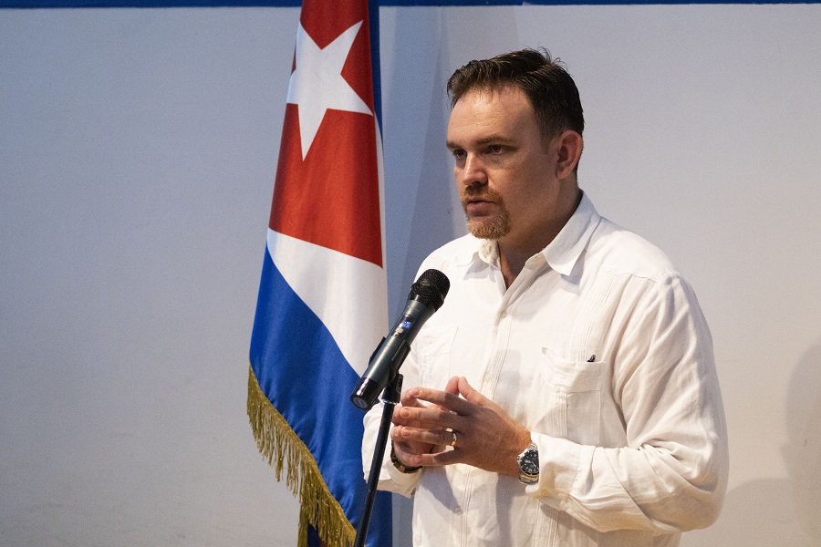 Alejandro González Behmaras