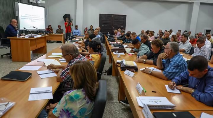 La preparación, clave para lograr una empresa estatal más ágil, eficiente y competitiva