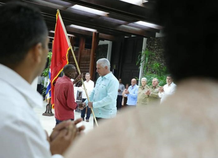 Condecoran a personas y entidades destacadas en el trabajo de los Comités de Defensa de la Revolución