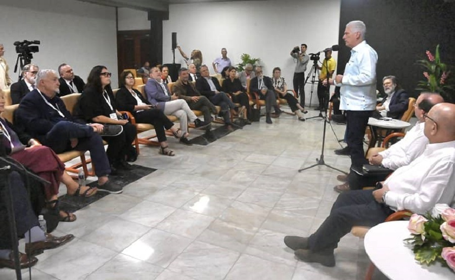 Díaz-Canel a delegación italiana