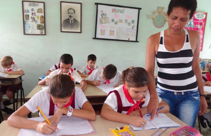 El primer día de clases en Cuba