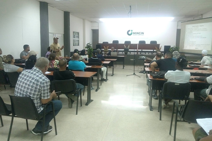 Apuesta Comercio Interior por mercados de barrio para estabilizar precios