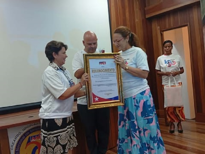 Reconocimiento a aniristas en La Habana