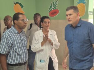 Recorre Oscar Pérez Oliva Hospital Pediátrico Juan Manuel Márquez