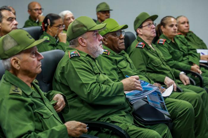 Valdés Mesa y Marrero Cruz evalúan preparación de la zona de defensa Cerro